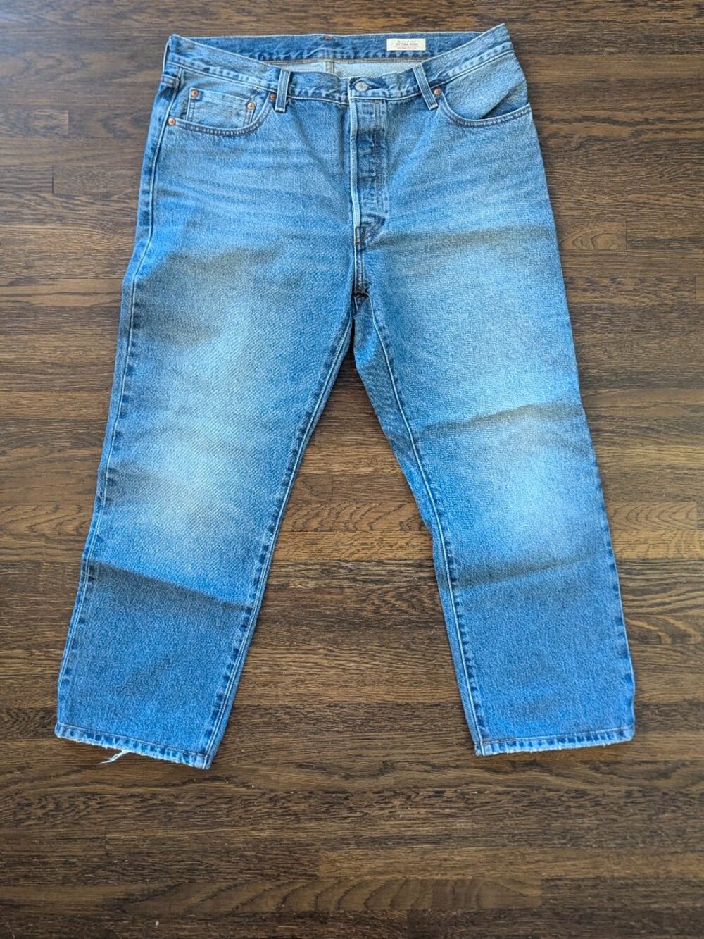100% Cotton Levi’s 501 90’s Selvedge Women’s Jeans Medium Wash